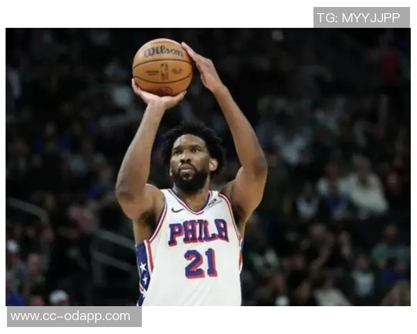 埃奇库姆谈与恩比德搭档心得：随时准备好出手投篮的关键秘诀