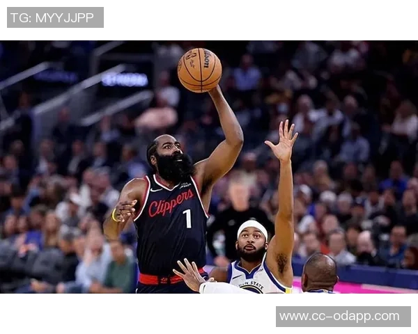 哈登全场31分展现攻击力坚持每场比赛保持侵略性